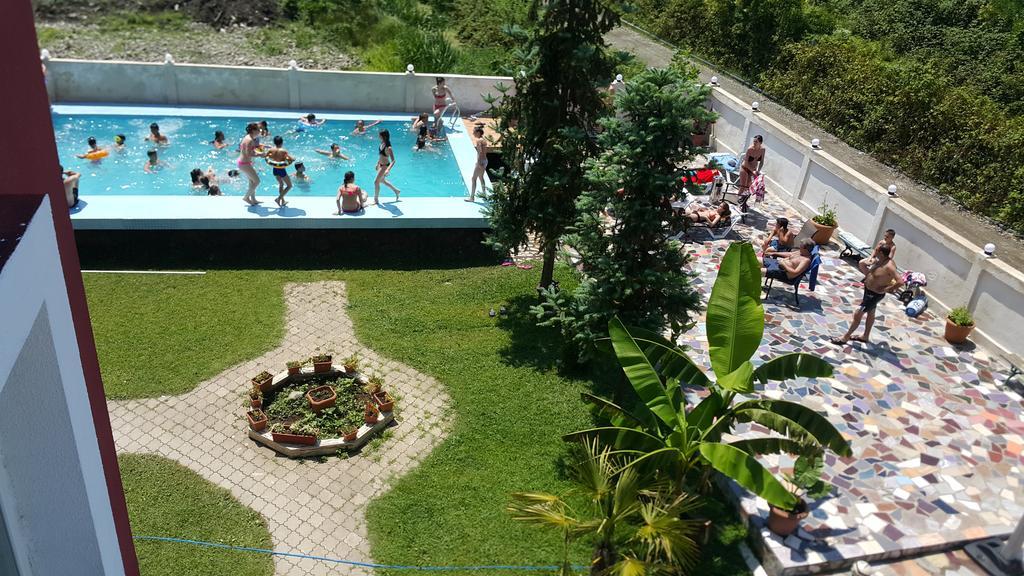 Hotel Mirage Урекі Екстер'єр фото