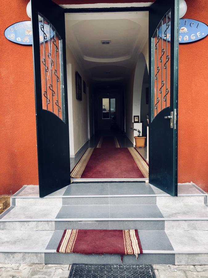Hotel Mirage Урекі Екстер'єр фото