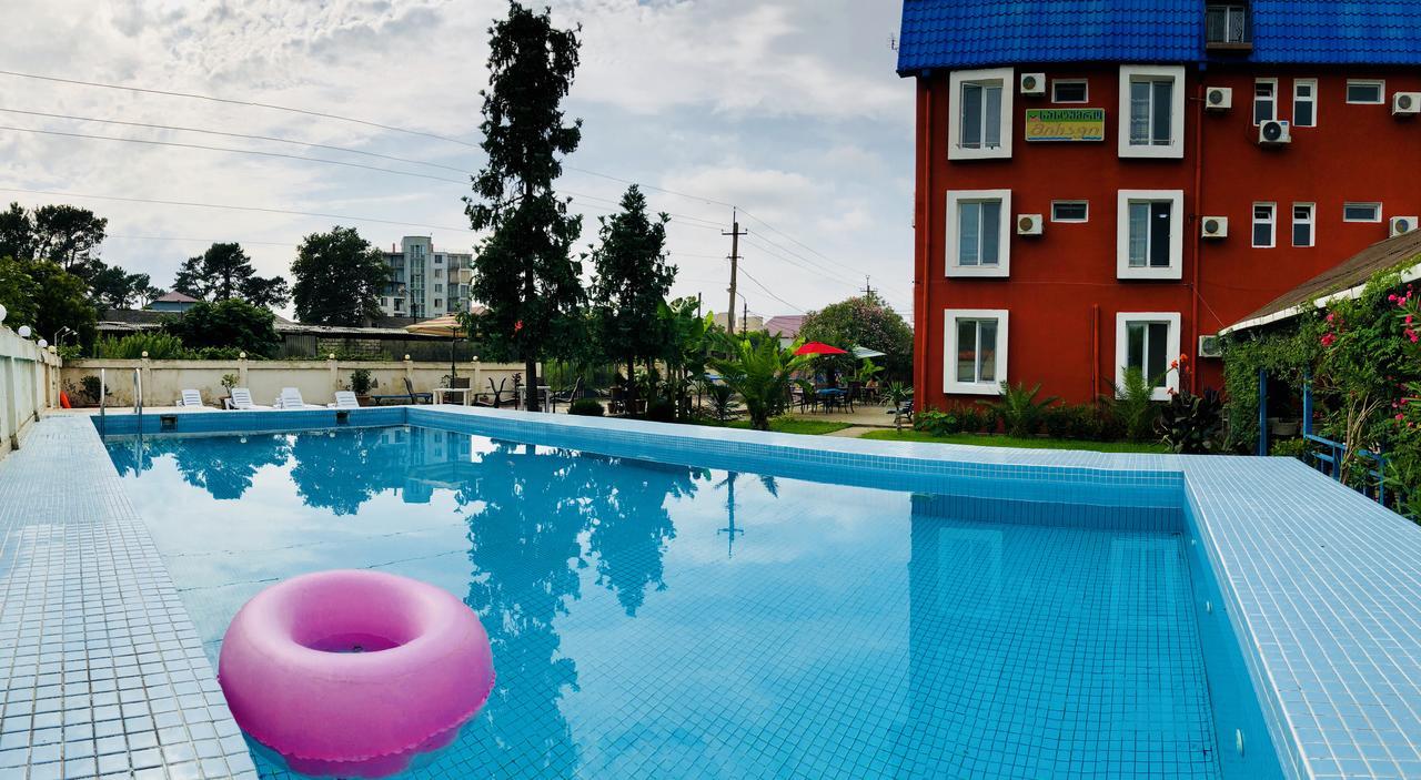 Hotel Mirage Урекі Екстер'єр фото